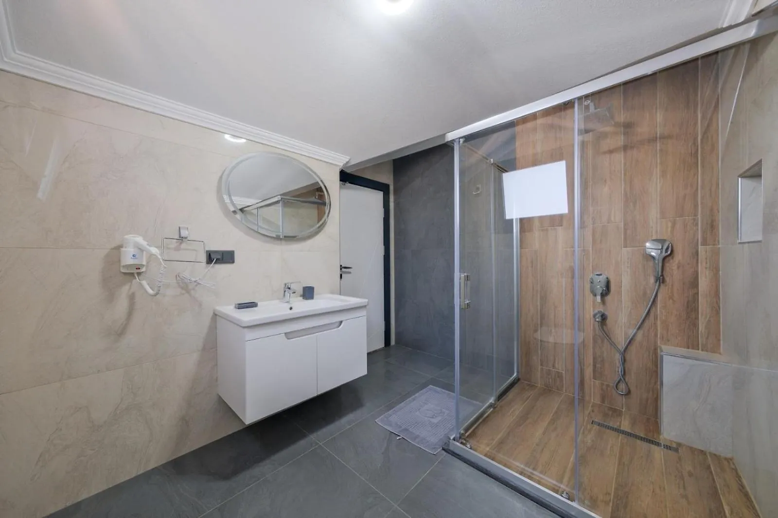 Villa Lotus/ Oeluedeniz Isitmali Kapali Havuzlu Fethiye