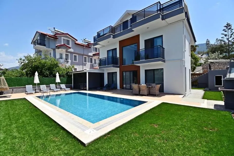 Villa Lotus/ Oeluedeniz Isitmali Kapali Havuzlu Fethiye Turkije