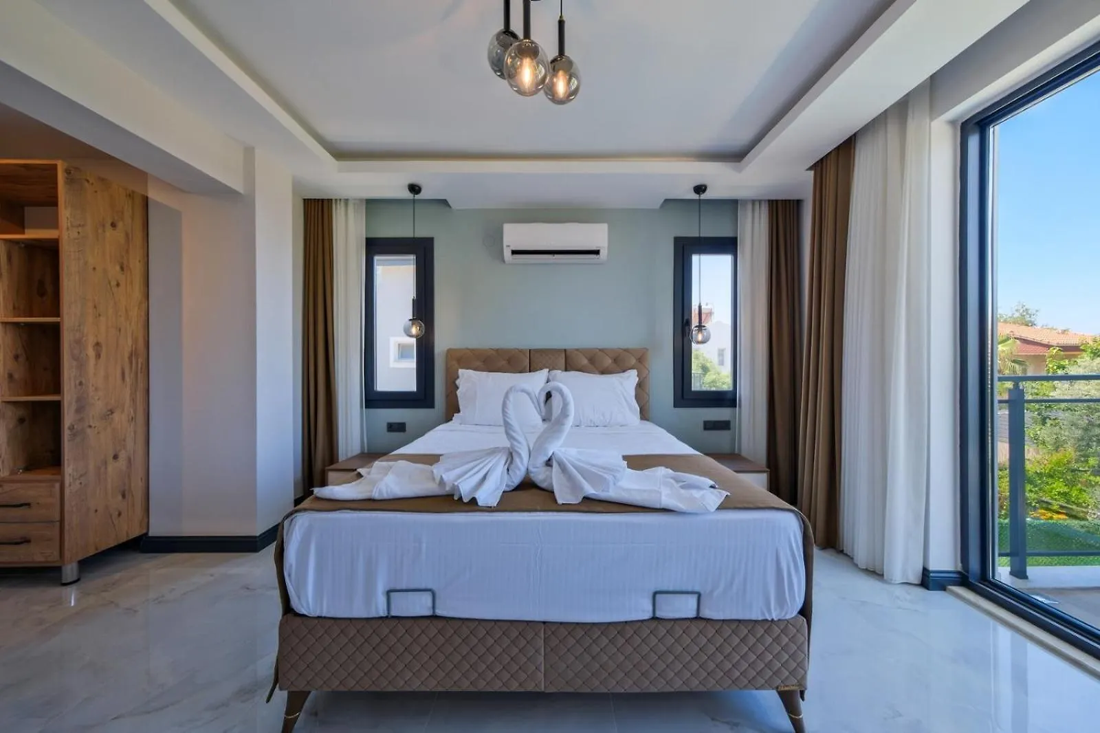 Villa Lotus/ Oeluedeniz Isitmali Kapali Havuzlu Fethiye