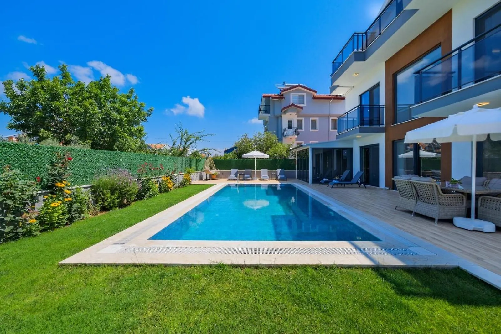 Villa Lotus/ Oeluedeniz Isitmali Kapali Havuzlu Fethiye